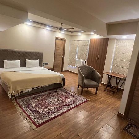 Bed and Breakfast The Dream House Neu-Delhi Exterior foto